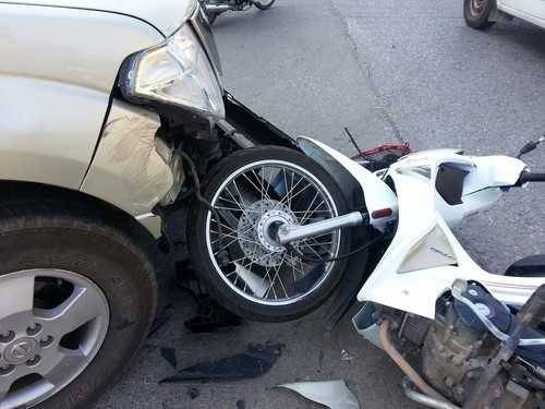 How Long After an Accident Should I Wait Before Hiring a Motorcycle Accident Lawyer